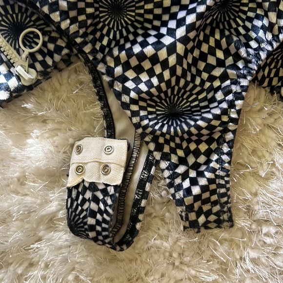 DPK velvet retro optical illusion black and white body suit szM - Picture 3 of 6